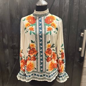 Vici size small blouse in great condition